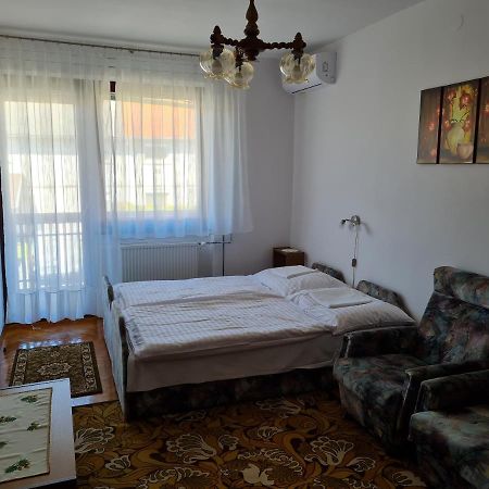 Gyöngyvirág Apartman Lenti Exterior foto